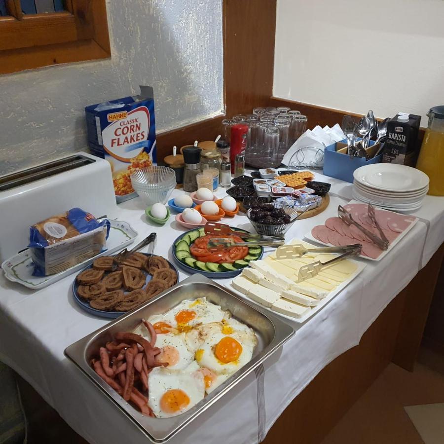 Quick Stop Hotel Tirana Bagian luar foto