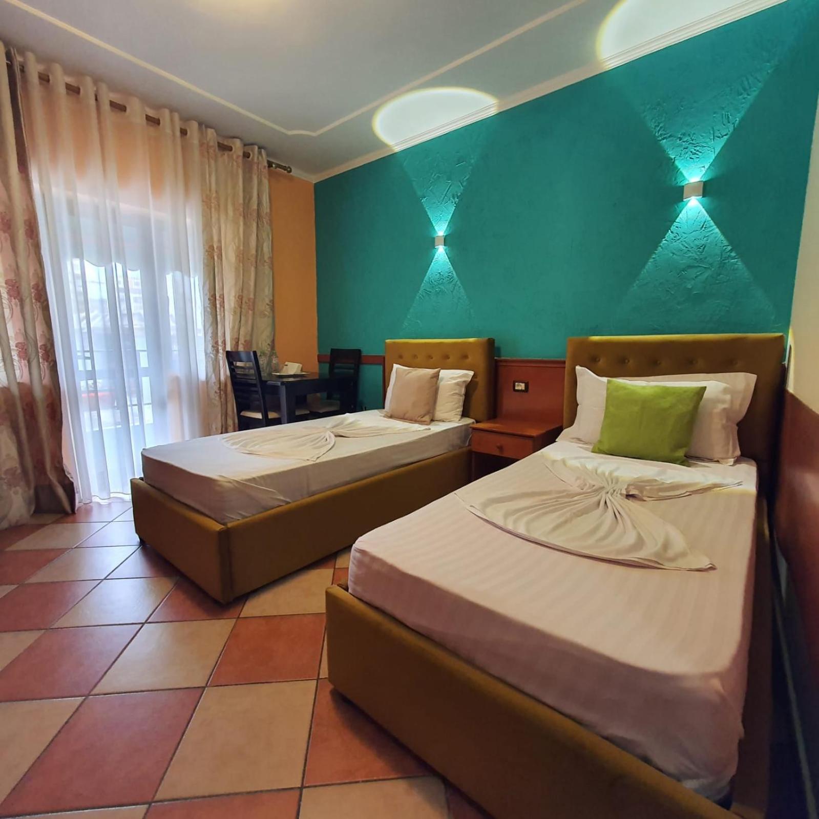 Quick Stop Hotel Tirana Bagian luar foto