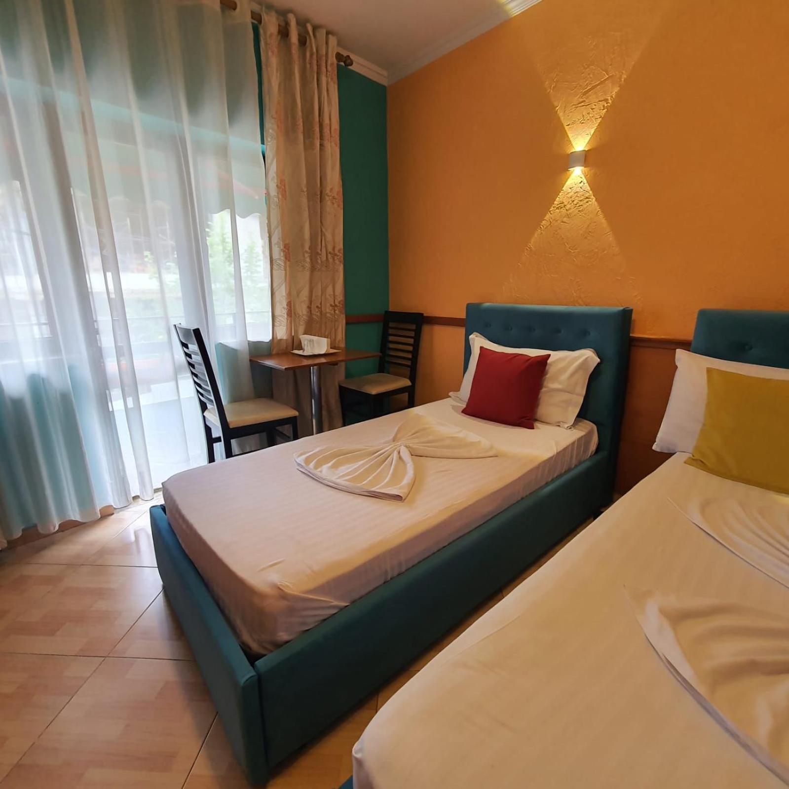 Quick Stop Hotel Tirana Bagian luar foto